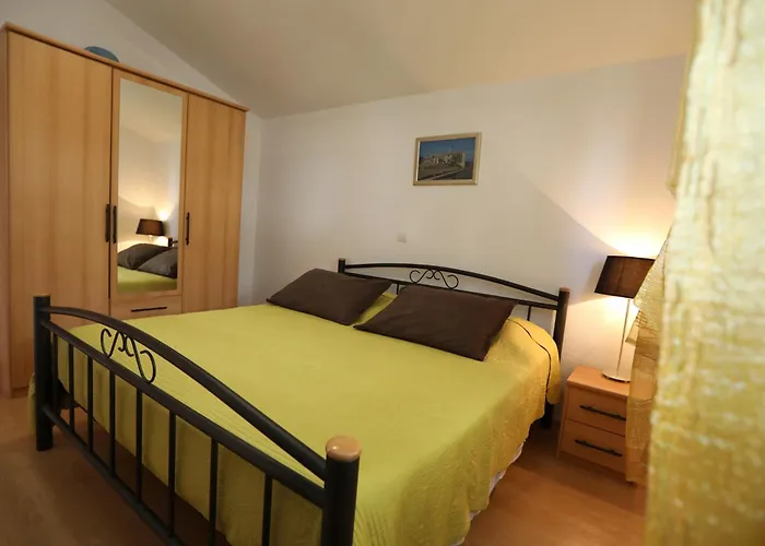 Apartments Salona